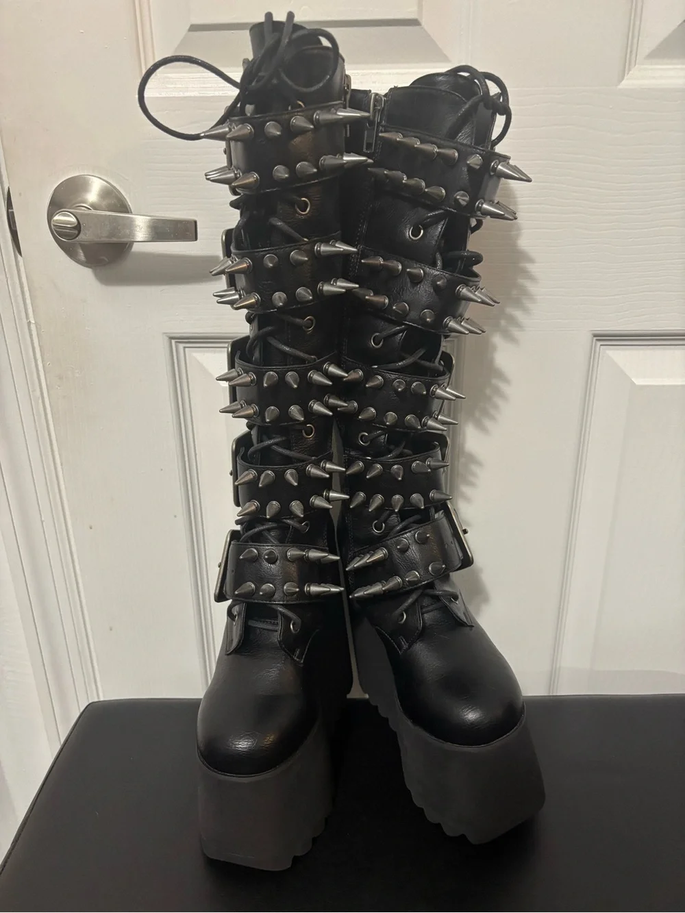 NWOB Dolls Kill / Widow Appetite For Destruction Platform Boots